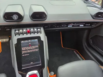 Lamborghini Huracan 2021, 9600 км, за 298000000 KRW - фото 8