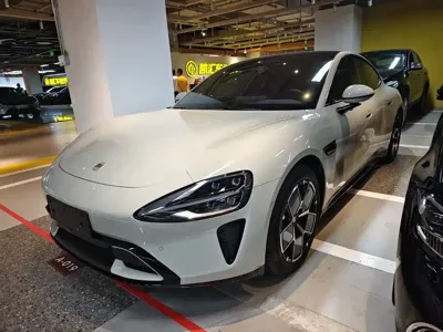 Xiaomi SU7 · 2025 год