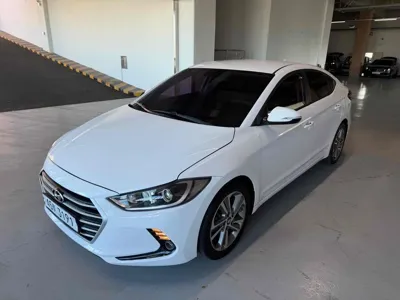 Hyundai Avante · 2017 год