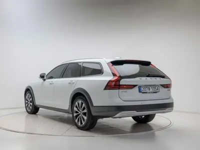 Volvo V90 2025, 6104 км, за 63000000 KRW - фото 4