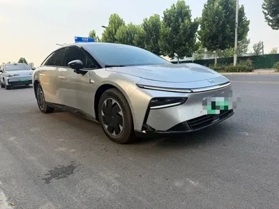 Xpeng P7+ 2025, 9000 км, за 125800 CNY