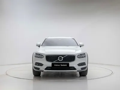 Volvo V90 2025, 6965 км, за 63000000 KRW