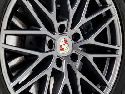 Porsche Cayenne 2024, 32000 км, за 648000 CNY - фото 6