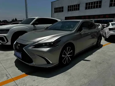 Lexus ES · 2024 год