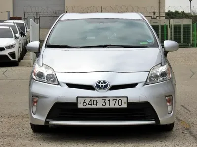 Toyota Prius · 2013 год