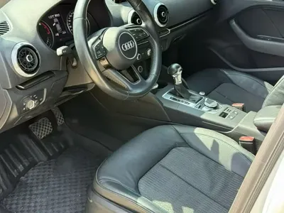 Audi A3 2018, 60000 км, за 67800 CNY
