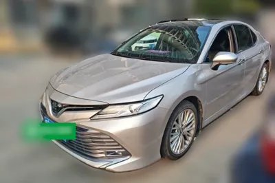 Toyota Camry · 2019 год