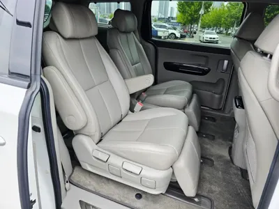 Kia Canival 2017, 165885 км, за 9700000 KRW - фото 14