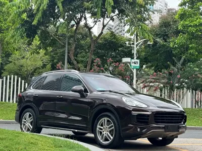 Porsche Cayenne 2015, 90000 км, за 135200 CNY