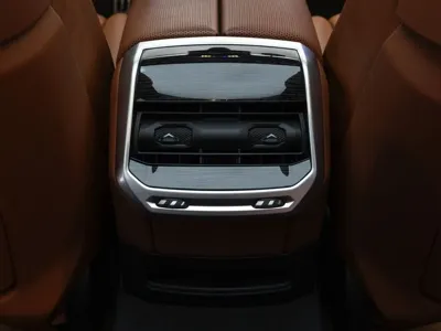 BMW 7-Series 2025, 22561 км, за 106000000 KRW - фото 19