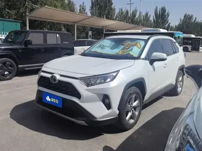 Toyota RAV4 · 2021 год