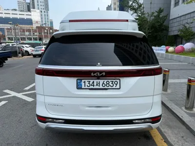 Kia Canival 2023, 54100 км, за 39800000 KRW