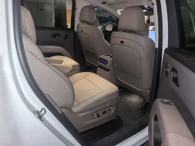 Li Auto 理想i8 2025, 9000 км, за 295000 CNY - фото 4