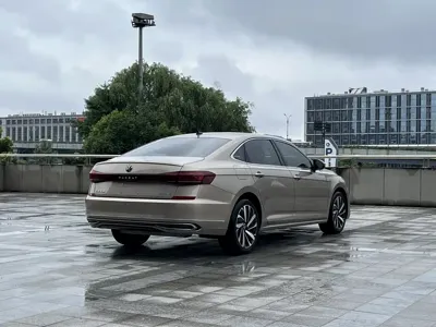 Volkswagen Passat 2022, 64400 км, за 95800 CNY - фото 14