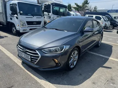 Hyundai Avante · 2018 год