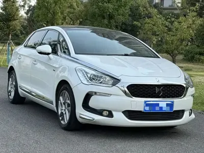 DS DS 5 2016, 87000 км, за 28500 CNY
