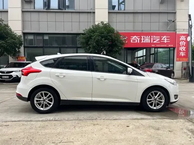 Ford Focus 2017, 93000 км, за 21000 CNY