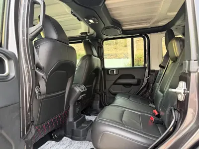 Jeep Wrangler 2019, 60000 км, за 229899 CNY - фото 9