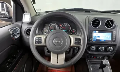 Jeep Compass 2012, 136119 км, за 3900000 KRW - фото 13