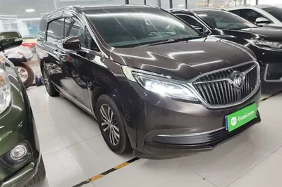 Buick GL8 2017, 151200 км, за 96342.19 CNY
