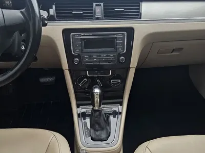 Volkswagen Bora 2014, 80000 км, за 21500 CNY - фото 9