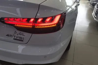 Audi A4L 2022, 58900 км, за 172212.96 CNY - фото 9