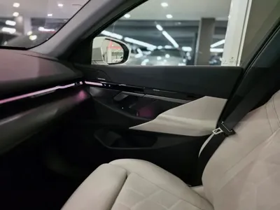 BMW 5-Series 2024, 32029 км, за 64900000 KRW - фото 6