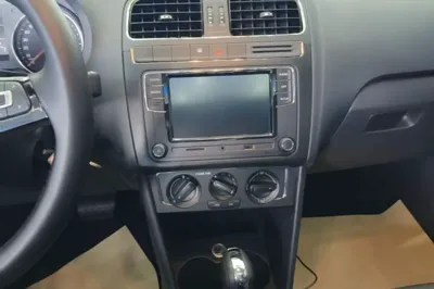 Volkswagen Polo 2016, 86100 км, за 43425.43 CNY - фото 15