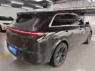 Li Auto Li L7 2023, 73500 км, за 176000 CNY