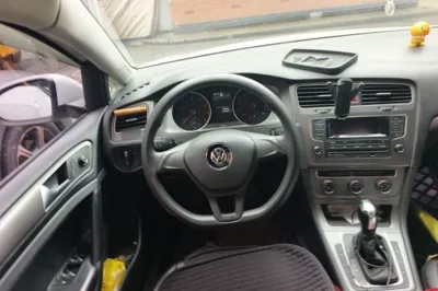 Volkswagen Golf 2016, 81700 км, за 57653.58 CNY - фото 9