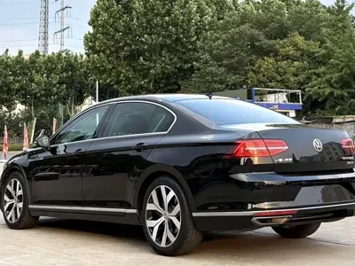 Volkswagen Magotan 2016, 166800 км, за 68800 CNY