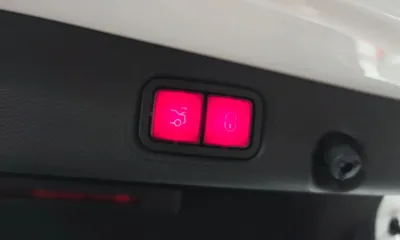 Mercedes-Benz E-Class 2019, 100665 км, за 25900000 KRW - фото 19