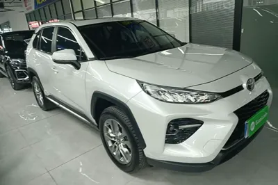Toyota Wildlander 2022, 30299 км, за 123085.37 CNY