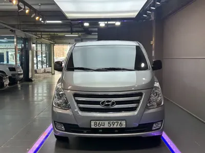 Hyundai Starex 2018, 200103 км, за 7900000 KRW