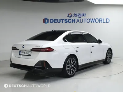 BMW 5-Series 2024, 20700 км, за 54500000 KRW