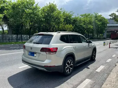 Volkswagen Teramont 2019, 160000 км, за 91800 CNY - фото 4
