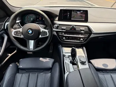 BMW 5 Series (Import) 2019, 93000 км, за 123500 CNY - фото 9
