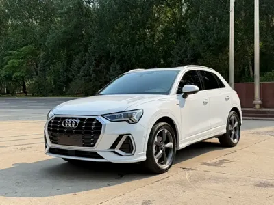 Audi Q3 · 2022 год