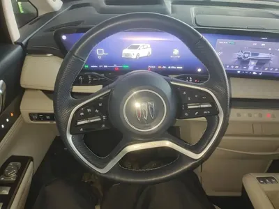 Buick GL8 Hybrid 2025, 14400 км, за 302500 CNY - фото 11