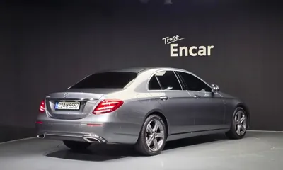 Mercedes-Benz E-Class 2019, 68036 км, за 24700000 KRW