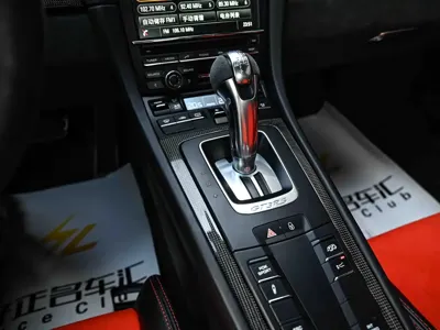 Porsche 911 2017, 9000 км, за 1568000 CNY - фото 12