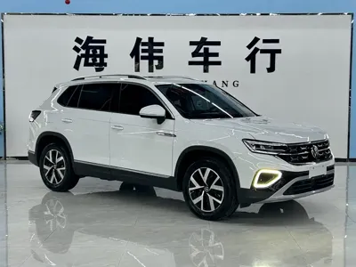 Volkswagen Tayron 2022, 9000 км, за 199800 CNY