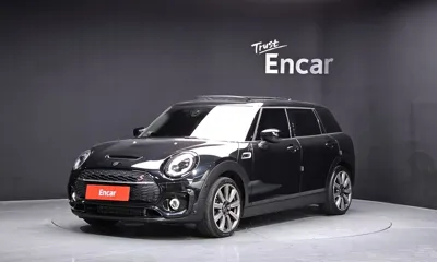 MINI Clubman · 2023 год