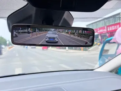 Li Auto Li MEGA 2025, 18000 км, за 410000 CNY