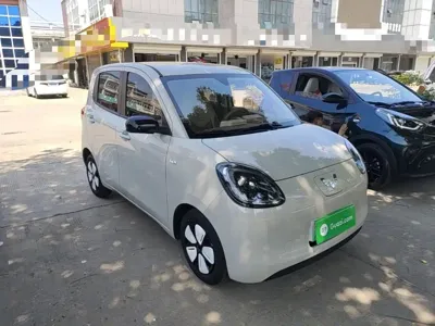 Wuling MINIEV 2025, 8100 км, за 36000 CNY