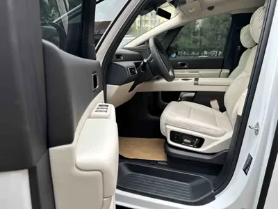 Li Auto Li MEGA 2025, 3600 км, за 509799 CNY - фото 8
