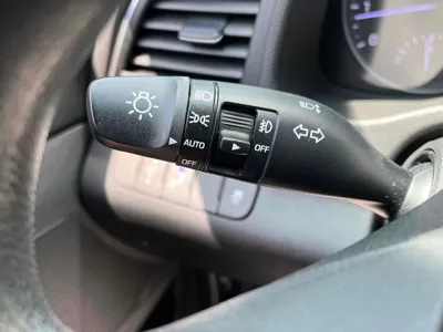 Hyundai Avante 2018, 100000 км, за 9800000 KRW - фото 13