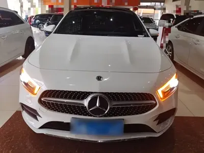 Mercedes-Benz A-Class 2020, 82500 км, за 93300 CNY