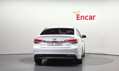 Hyundai Sonata 2017, 170554 км, за 9000000 KRW