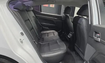 Hyundai Avante 2018, 128527 км, за 7500000 KRW - фото 12